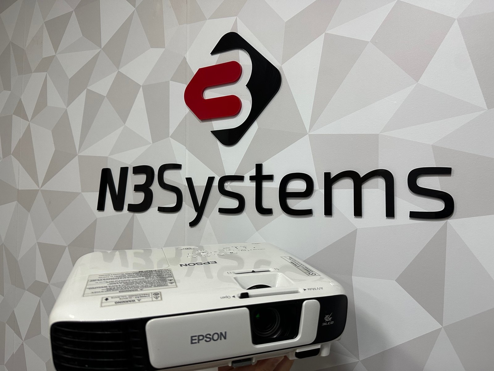 Assistência técnica de Projetor Epson: soluções especializadas e manutenção autorizada 29 assistencia tecnica projetor epson 3 2