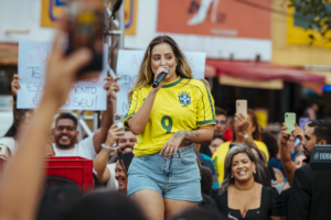 Jú Márques leva seu show para o “Rancho do Maia”