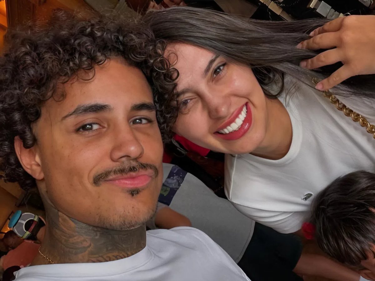 Após anunciar o fim do casamento com MC Livinho, influenciadora exclui publicação Após anunciar o fim do casamento com MC Livinho, influenciadora exclui publicação