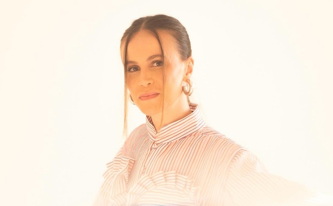 Marina Gold lança o single “Sim”, um tributo ao amor Marina Gold lança o single “Sim”, um tributo ao amor