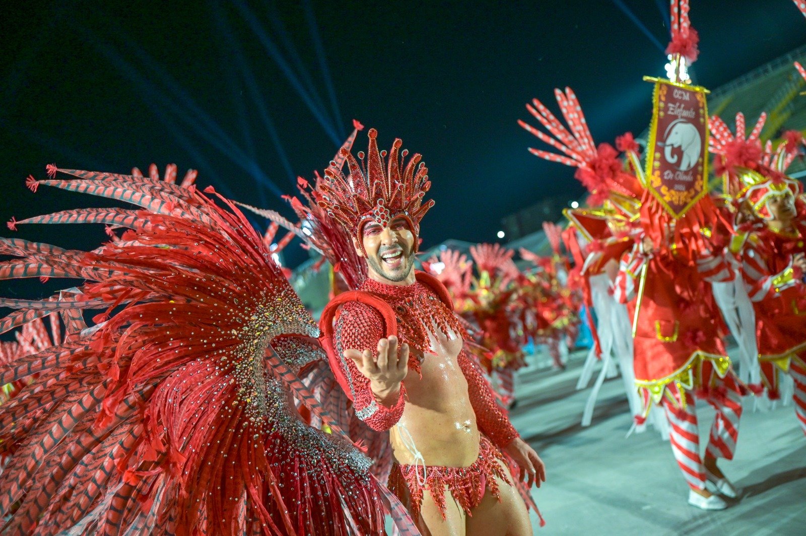 Renny Delmondes retorna ao carnaval carioca como muso da Unidos de Bangu