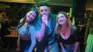 Cacau Júnior faz participação no show da dupla Pagodelas na Lagoa