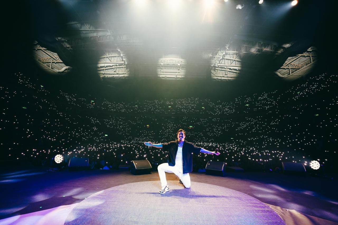 Renato Albani reúne 10 mil pessoas no Farmasi Arena em apresentação histórica no Rio 26 PHOTO 2025 08 25 13 18 54