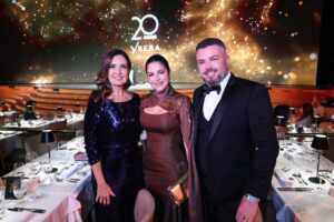 Fátima Bernardes brilha em festa glamourosa de 20 anos da Ybera no Rio de Janeiro