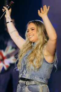 A nova aposta da Universal Music Brasil: Arielly Dara