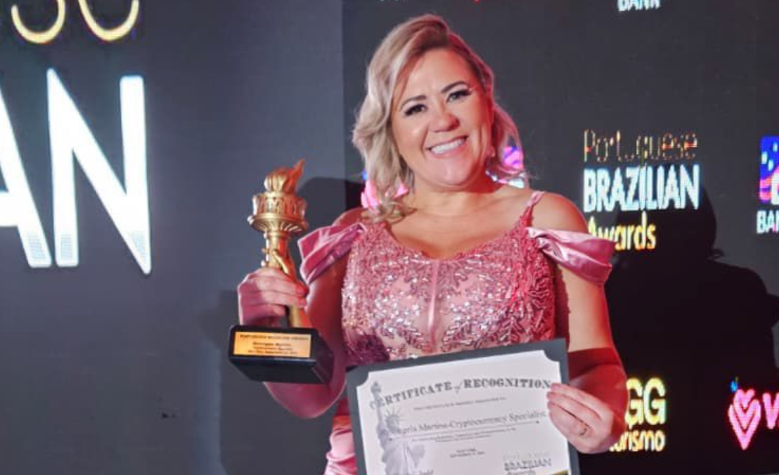 Rosângela Martins é homenageada em Nova York com prêmio no Portuguese Brazilian Awards Rosângela Martins é homenageada em Nova York com prêmio no Portuguese Brazilian Awards