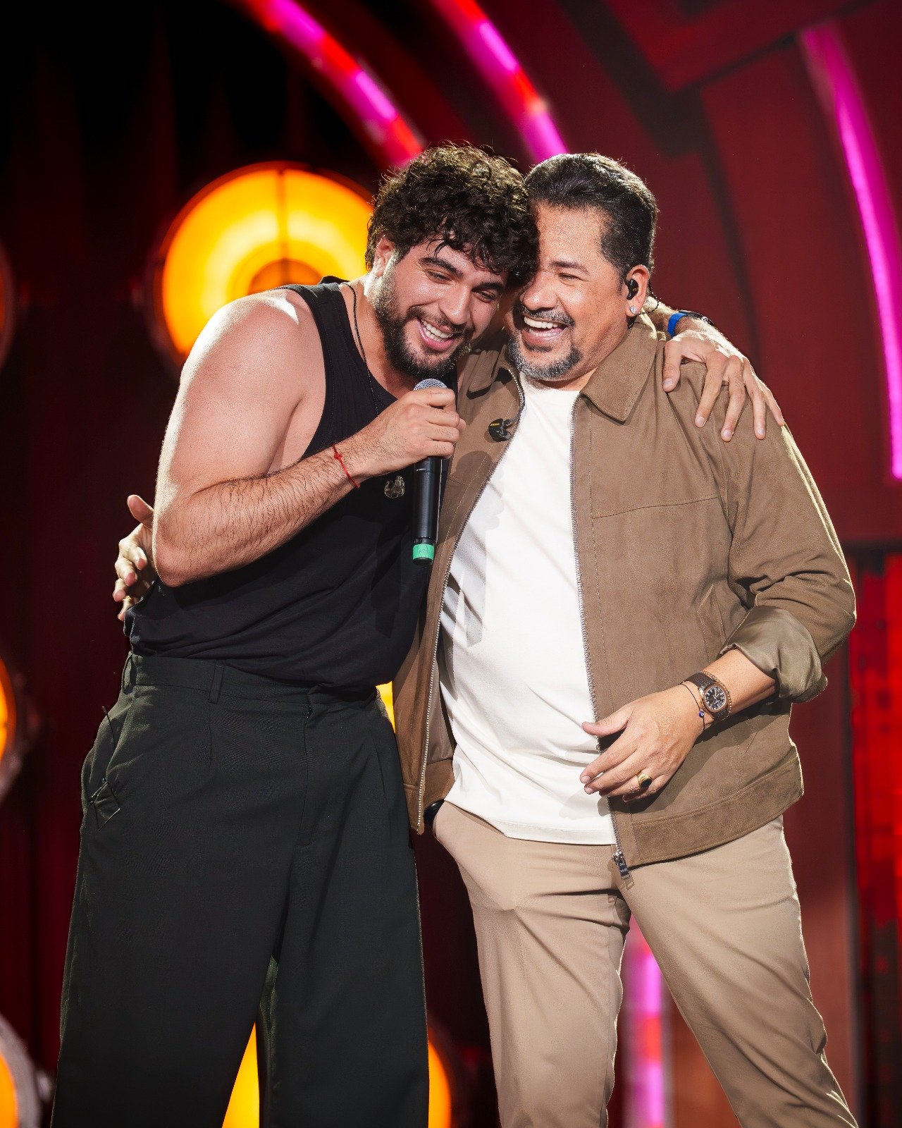 Zezo celebra Top 22 do YouTube com “Naquela Mesa”, feat com Nattan do DVD “Sem Fronteiras” 26 1120f337 e0a4 4883 b9e4 e4a1fbd8bab5