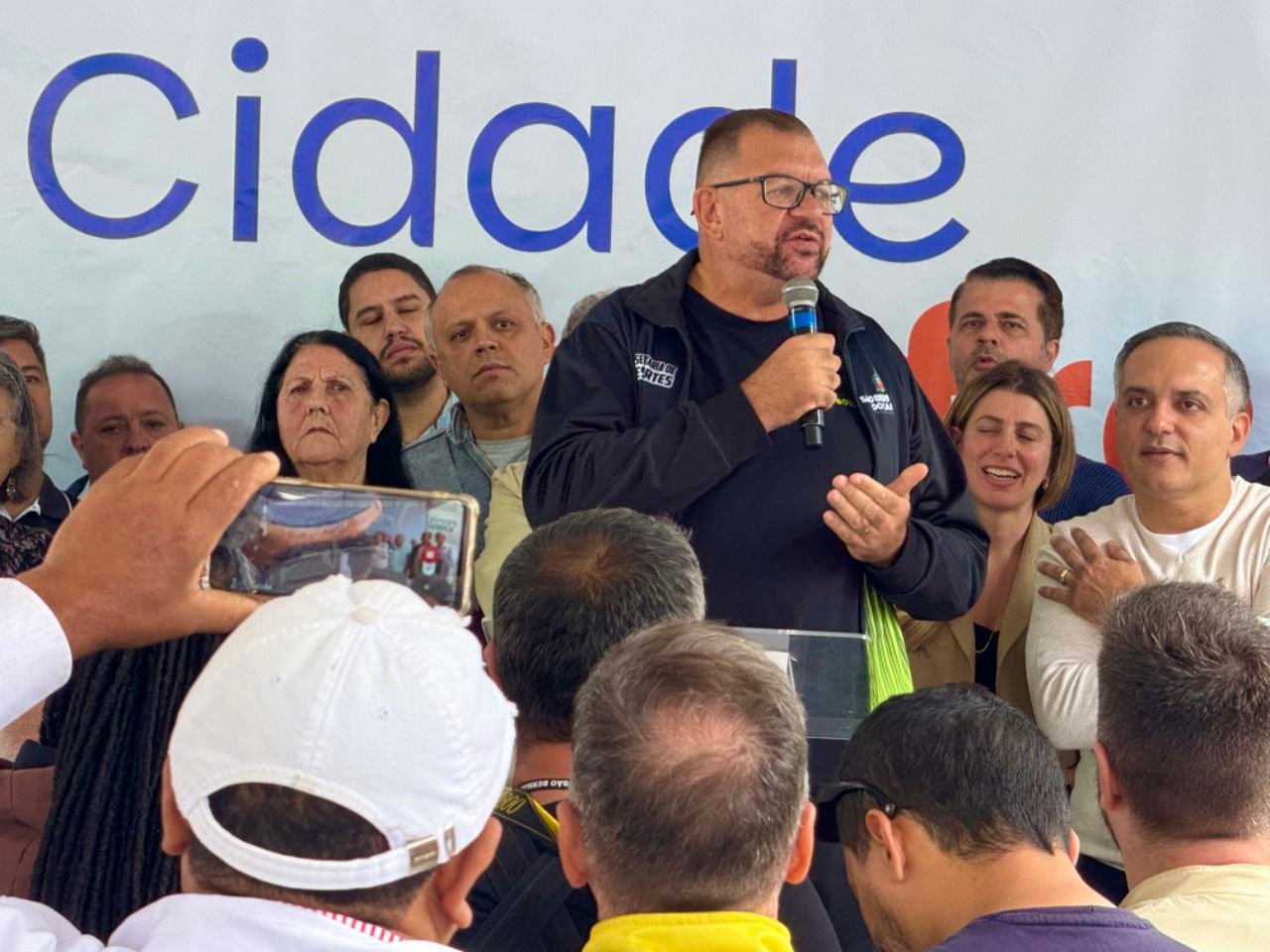 Fran Silva comemora anúncio da construção de mais de mil moradias no Jardim Cláudia