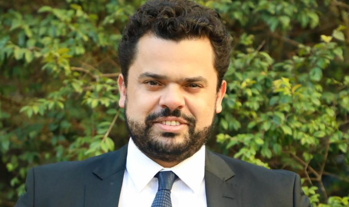 De advogado a estrategista corporativo: a jornada de Thiago Rodrigues  na modernização do trabalho empresarial no Brasil