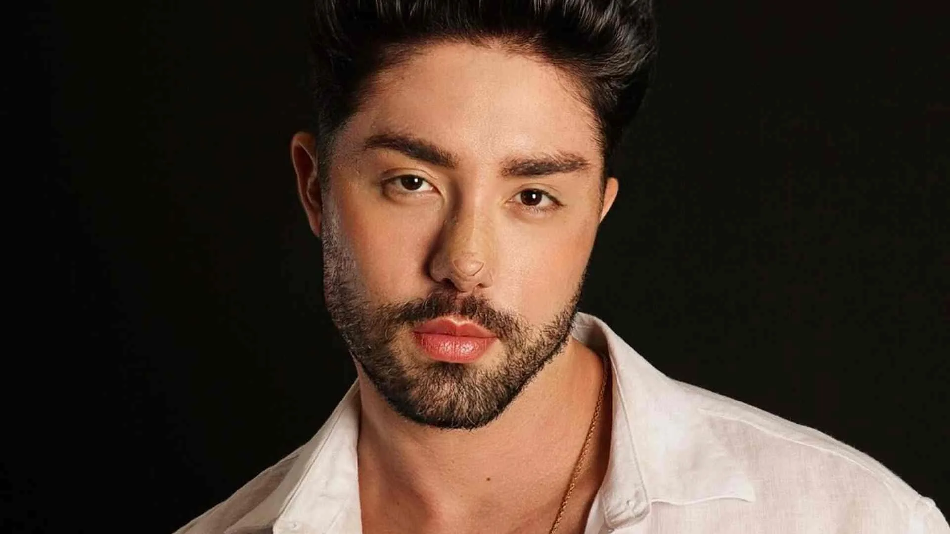 Rico Melquiades mostra antes e depois do corpo após realizar 15ª cirurgia estética Rico Melquiades mostra antes e depois do corpo após realizar 15ª cirurgia estética