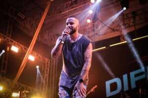 “Pecado en Español?” — DíFelippo acende o reggaeton com nova versão explosiva
