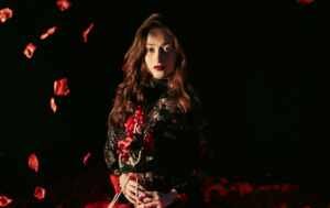 Carolina Severo transforma emoção e vulnerabilidade no novo single “Velho Vinho Doce”