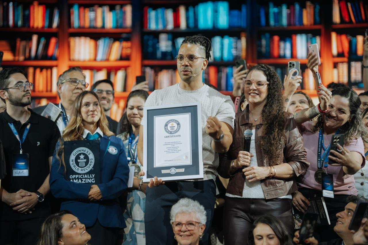 A Máquina do Tempo”, novo livro de Joel Jota, entra para o Guinness como maior não ficção