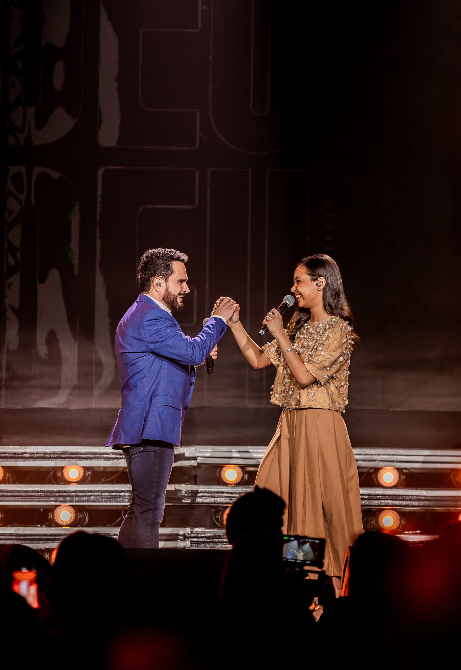 Com Maria Marçal em "Em ti confiarei", Luciano Camargo lança “Unidos Pela Fé - volume 2" 26 DVD LUCIANO 731 scaled 1