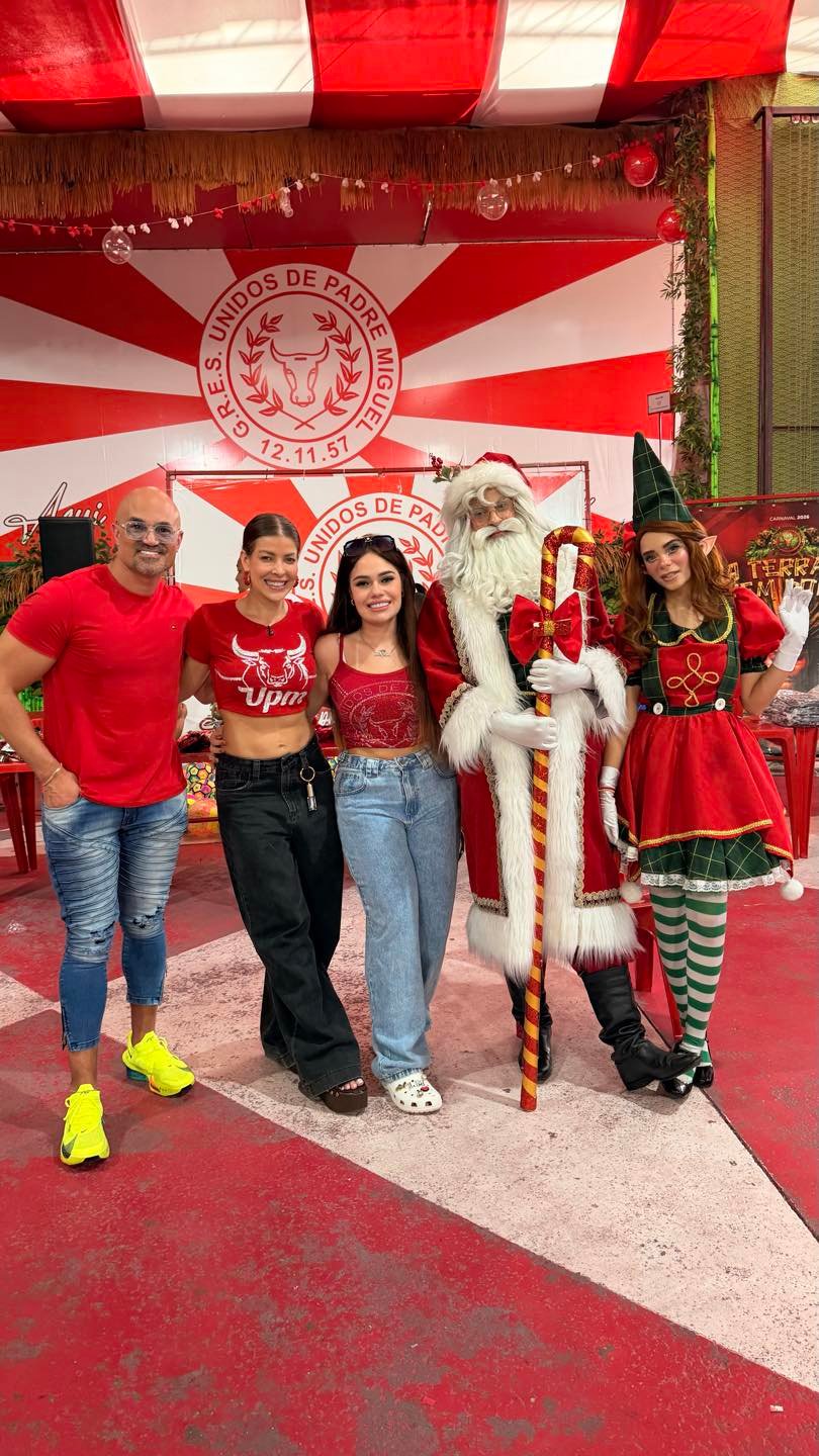 Unidos de Padre Miguel realiza ação solidária de Natal com Jaquelline Grohalski na quadra 26 IMG 0276 1
