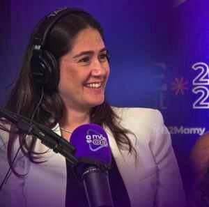 A Mãe Tá Off se consolida como podcast em ascensão no nicho de maternidade e projeta novo ciclo em 2026