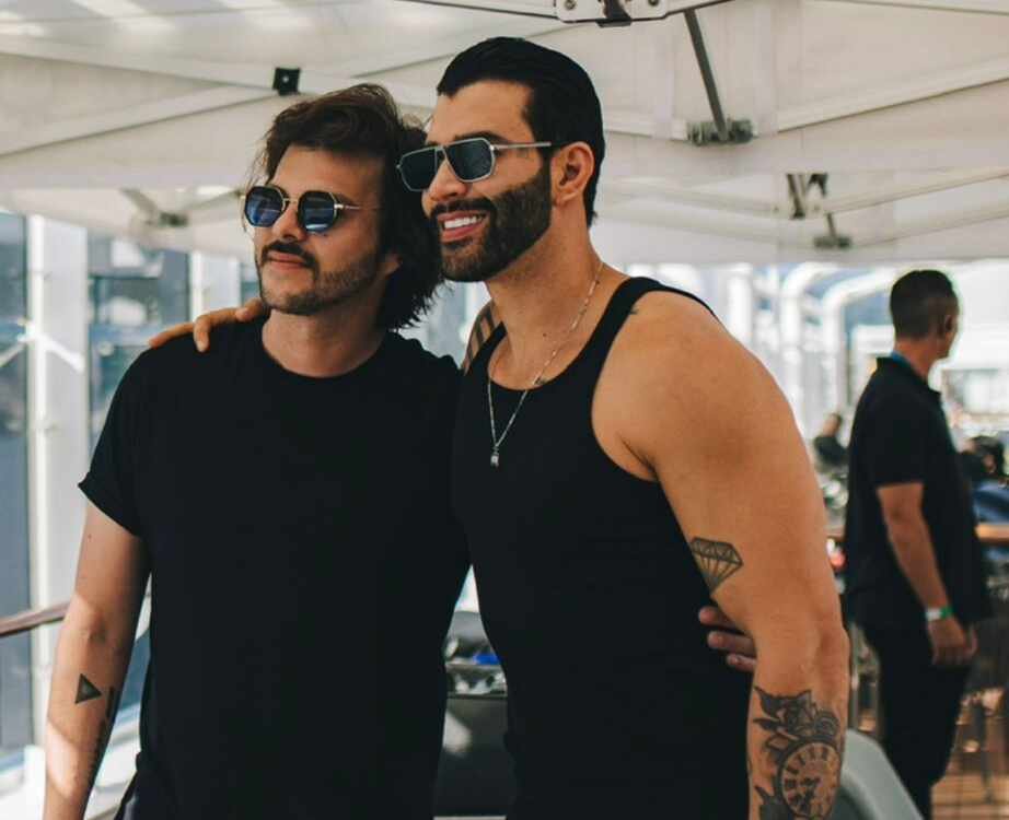 Com Gusttavo Lima, Darick Gyorgy se destaca em temporada recorde de cruzeiros musicais Com Gusttavo Lima, Darick Gyorgy se destaca em temporada recorde de cruzeiros musicais