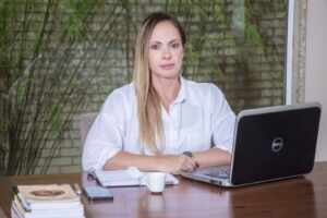 Bianca Araujo: da disciplina militar à excelência nas licitações públicas