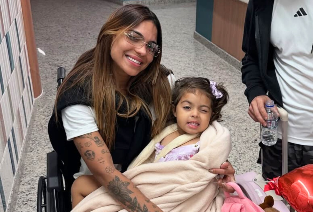 Filha de Tays Reis e Biel passa por cirurgia de emergência após queda em casa 24 Filha de Tays Reis e Biel passa por cirurgia de emergência após queda em casa
