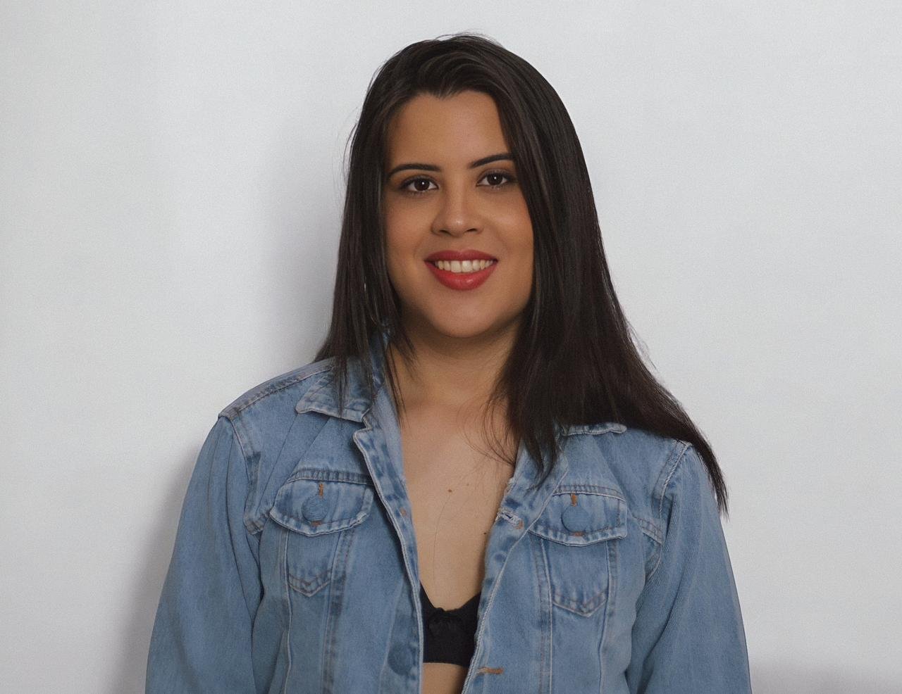 Ex-Chiquititas, Veggari aposta na música e prepara novo single 24 Ex-Chiquititas, Veggari
