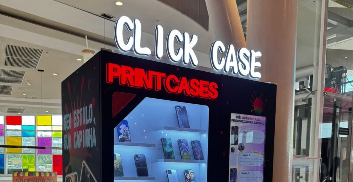 Novidade da ClickCase vira atração entre clientes do Shopping Parque das Bandeiras em Campinas Novidade da ClickCase vira atração entre clientes do Shopping Parque das Bandeiras em Campinas