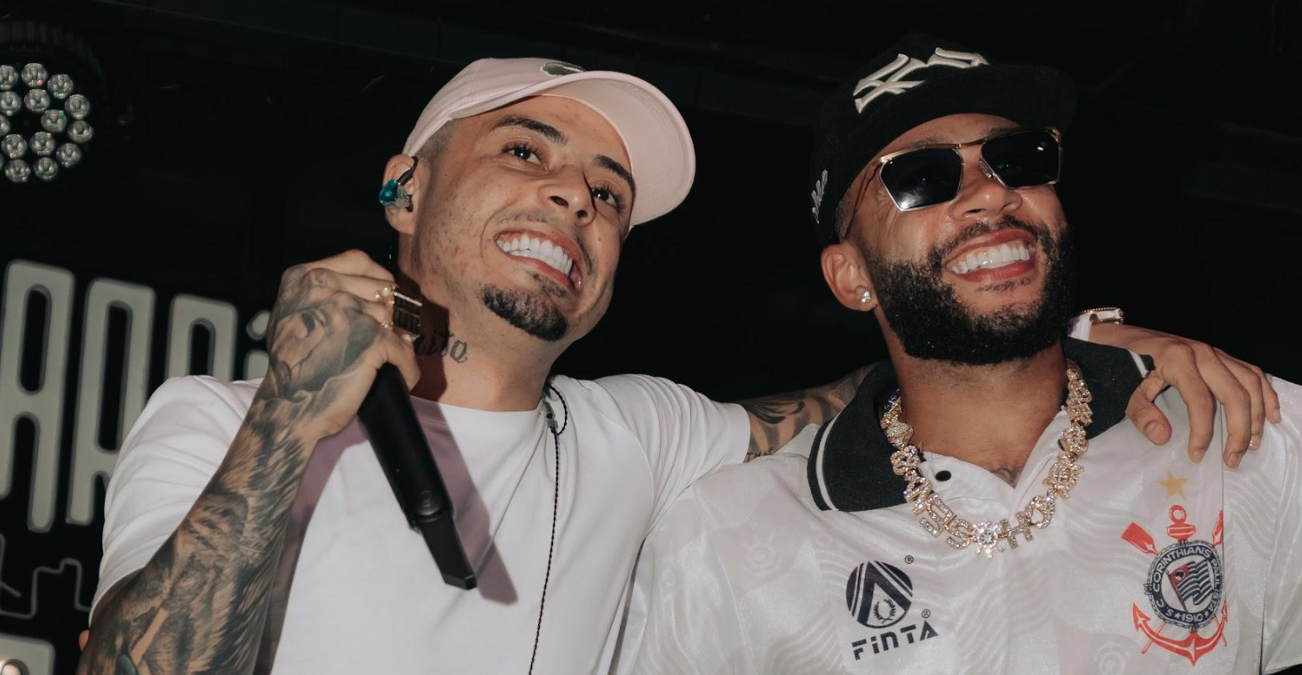 MC Tuto anima 32 anos de Memphis Depay e leva funk à festa do craque do Corinthians