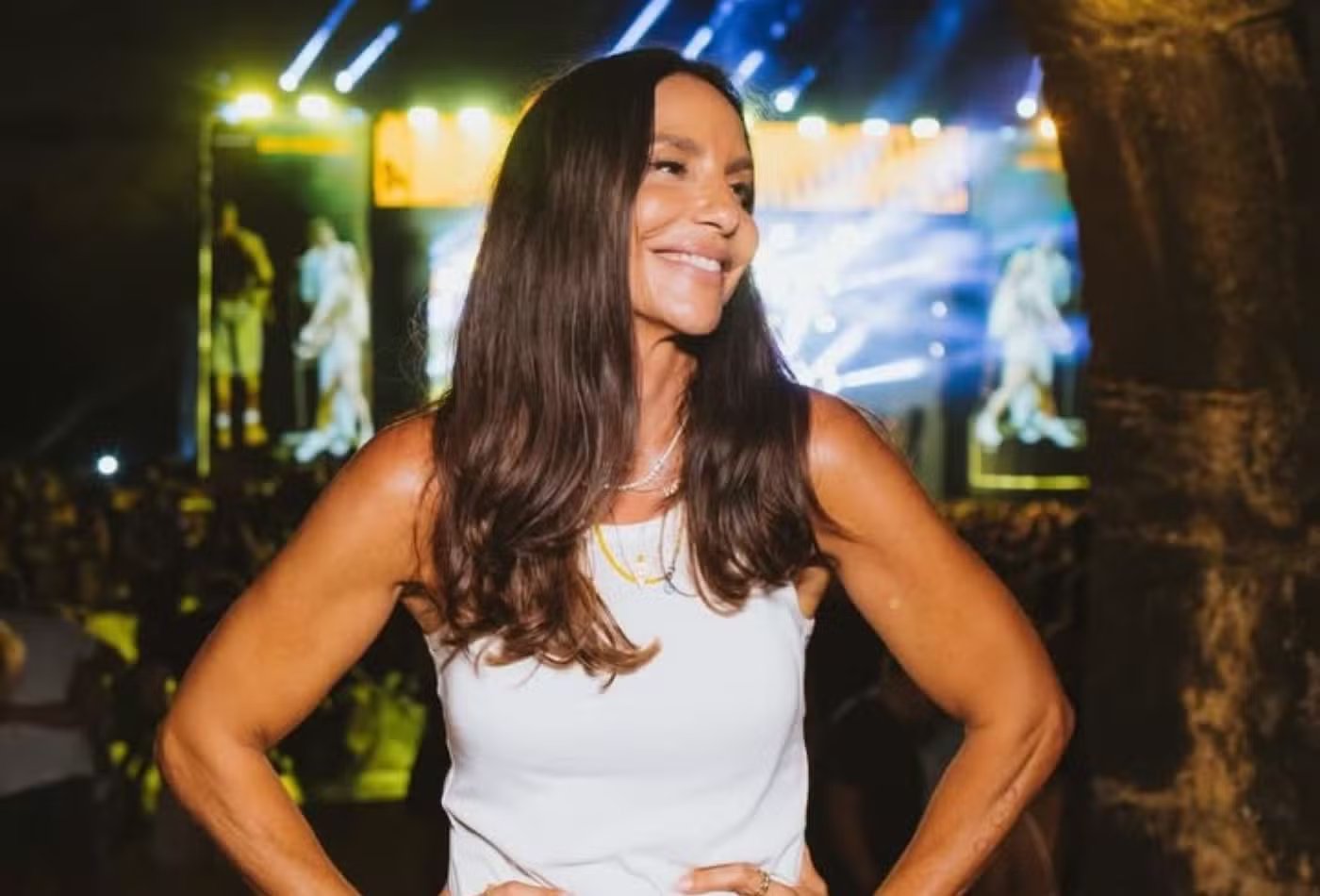 Ivete Sangalo é internada em Salvador após desmaio em casa