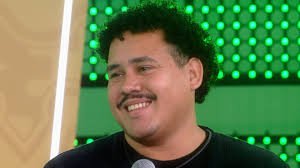 Lucas Buda exibe transformação após perder 30 kg e surpreende fãs