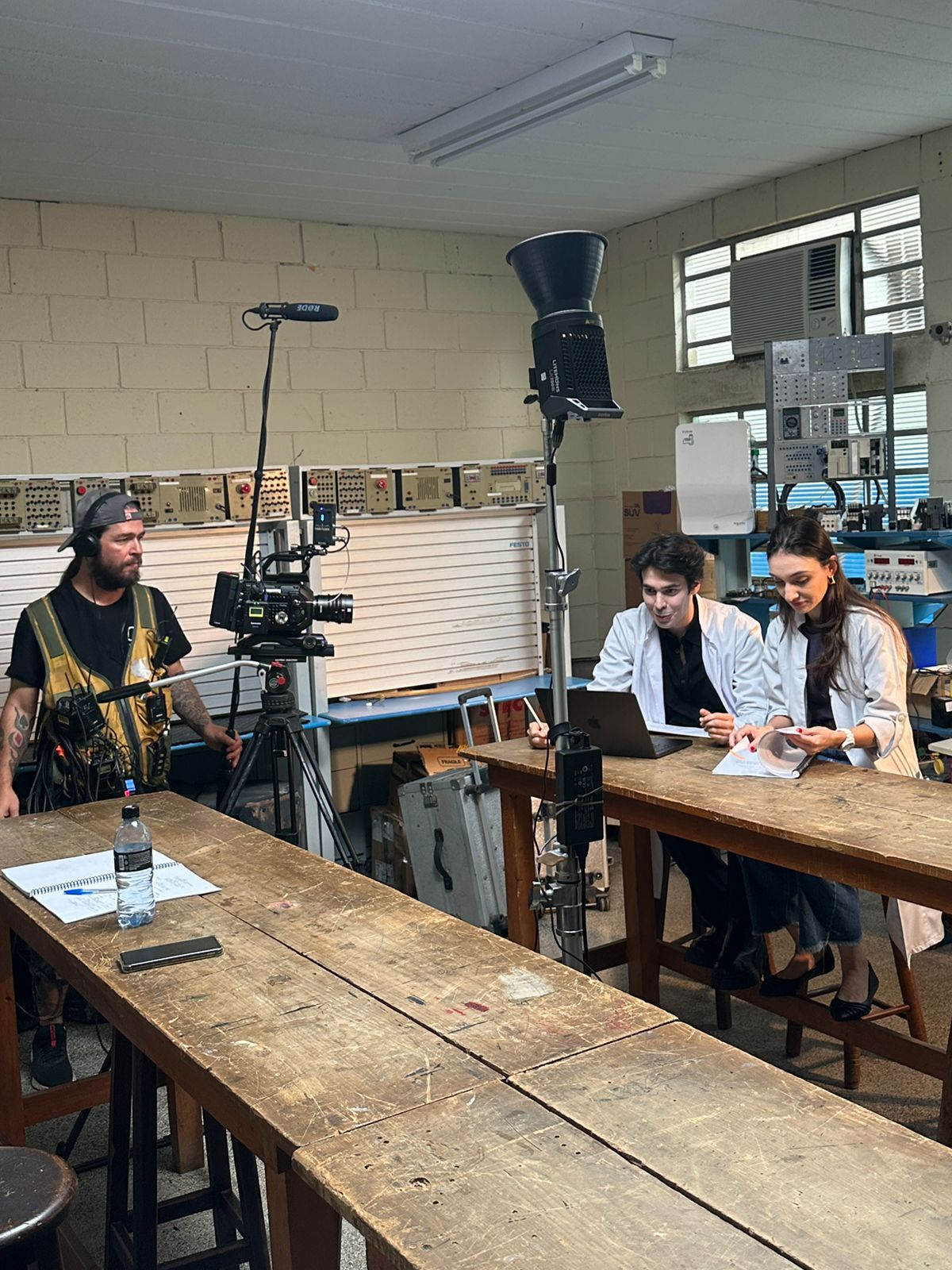 Ana Mazer vive professora em Relatos Ilógicos, filme do Prime Video 28 unnamed 2026 02 20T213436.600