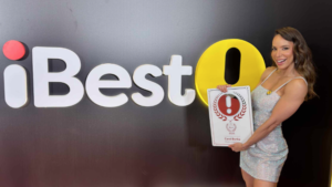Carol Borba vence Prêmio iBest na categoria Fitness e Wellness