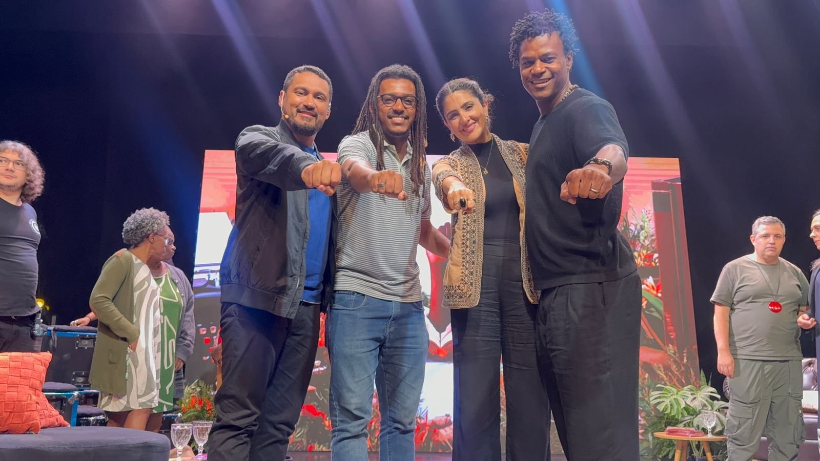 FLIBA reúne Davi Júnior e Ernesto Xavier e movimenta a cultura em Nova Iguaçu