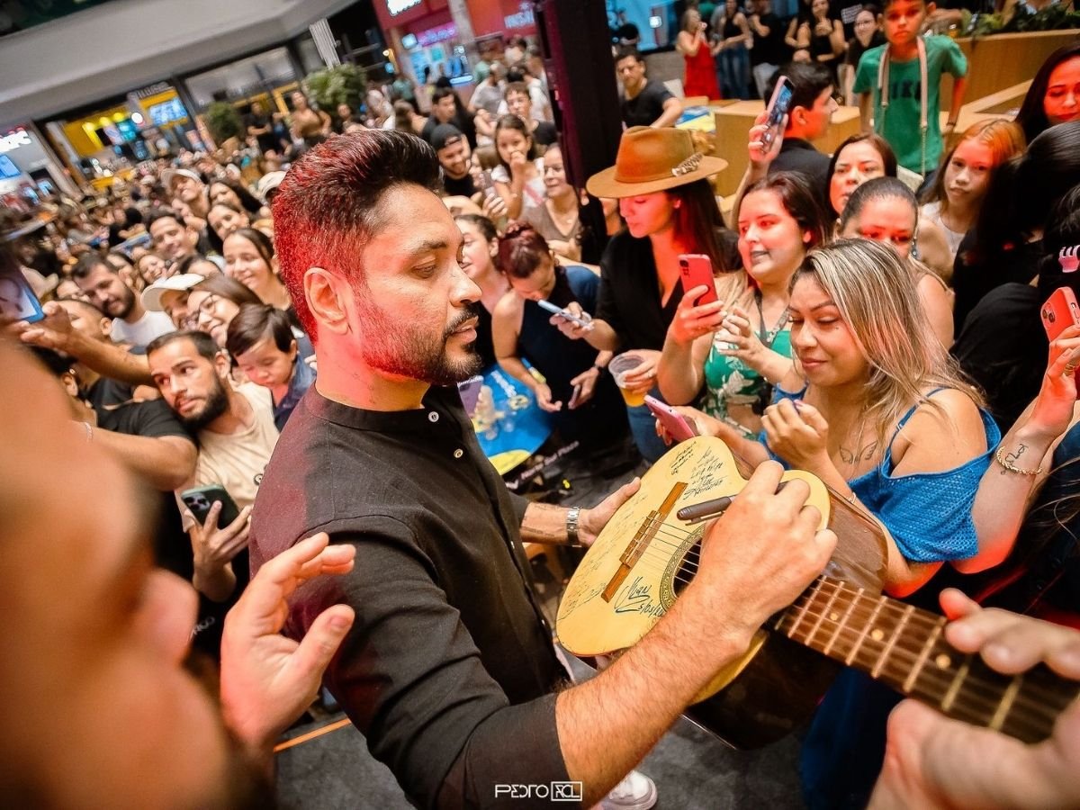 Dupla Fred e Fabrício emociona fãs e reforça conexão em grande ação musical