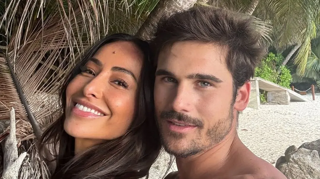 Sabrina Sato e Nicolas Prattes comemoram 2 anos de casados Sabrina Sato e Nicolas Prattes comemoram 2 anos de casados