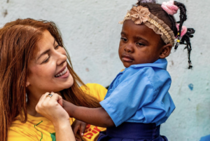“É um choque de realidade” diz Jaquelline Grohalski sobre participar de ação solidária na África