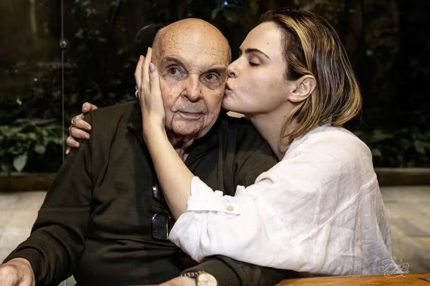 Desanexadas 747 Famosos lamentam a morte do pai de Ana Paula Renault