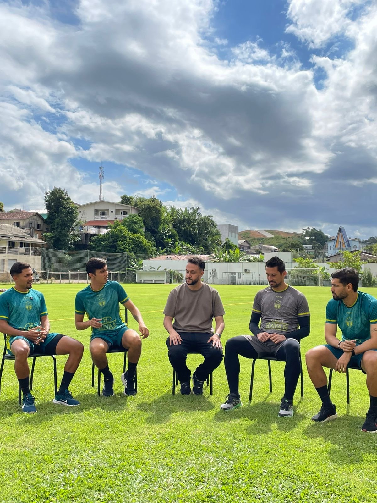 Demitido do emprego CLT, jornalista foca na internet e hoje revela bastidores de clubes 8 IMG 20260409 WA0004