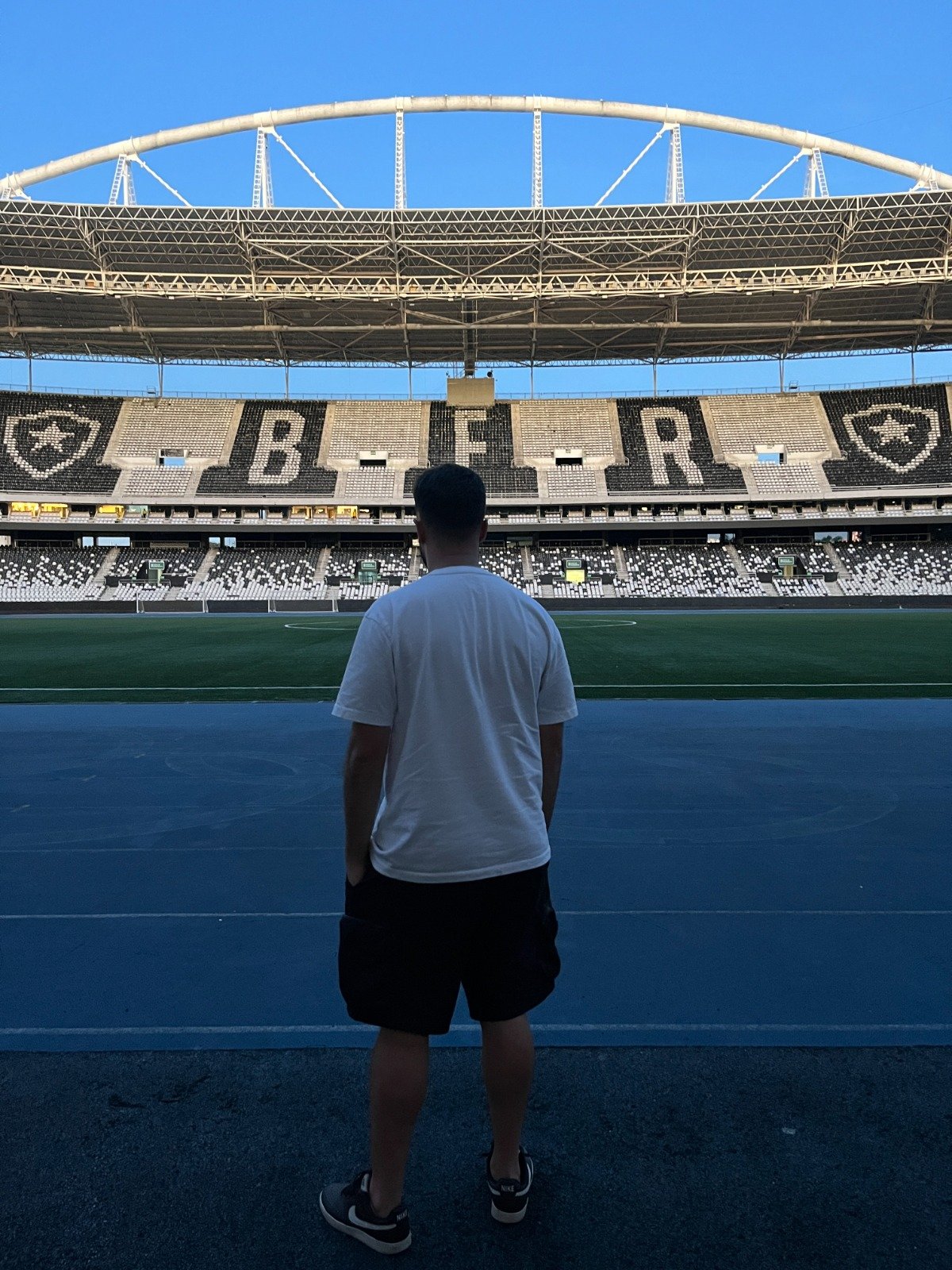 Demitido do emprego CLT, jornalista foca na internet e hoje revela bastidores de clubes 7 IMG 20260409 WA0008
