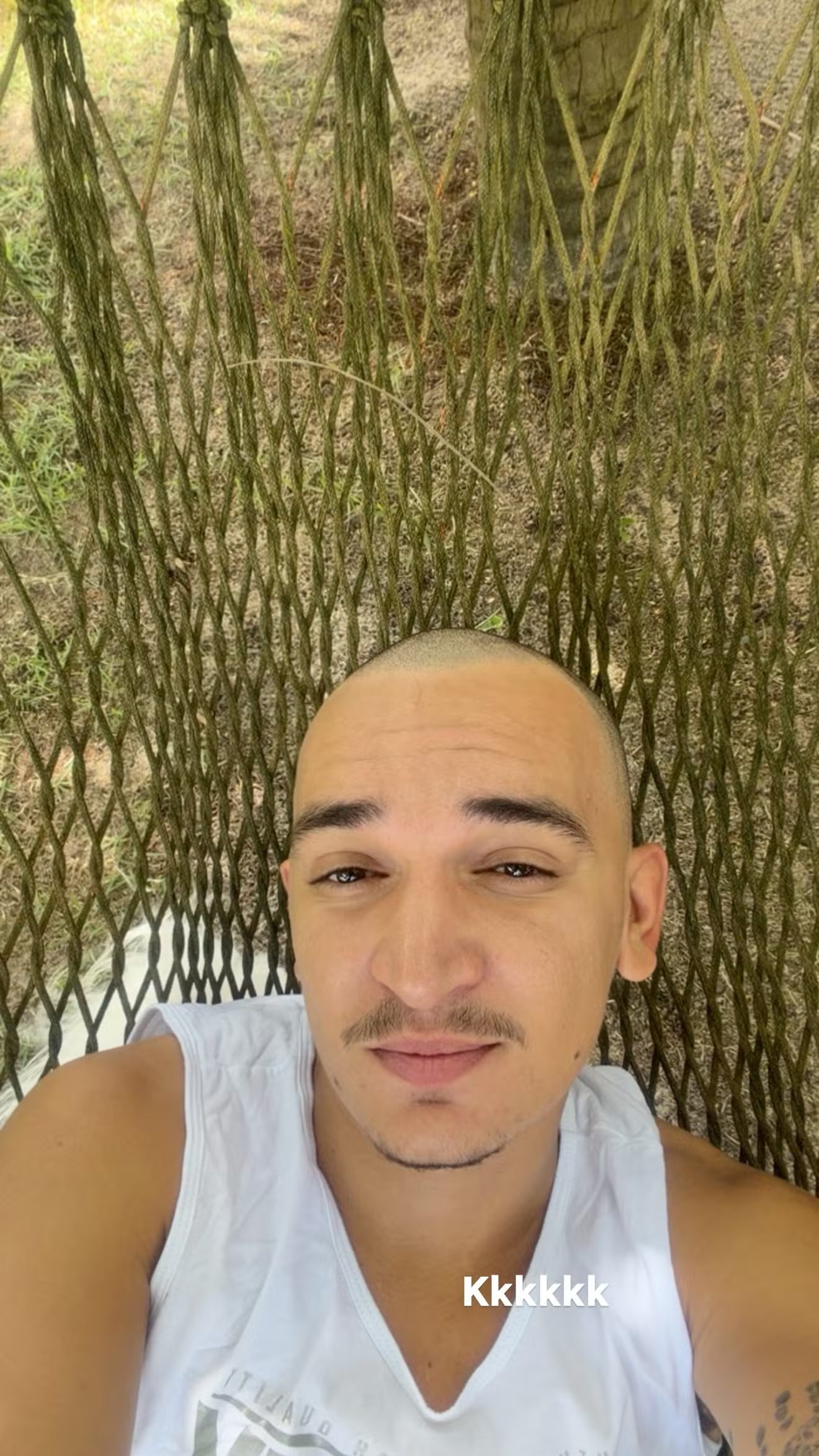 João Gomes surpreende fãs ao surgir com novo visual nas redes 23 João Gomes aparece de cabeça raspada e brinca: 'É o Kuririn'