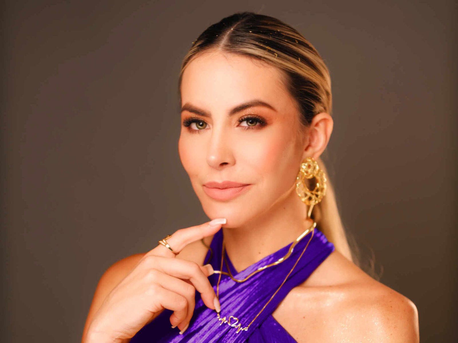 Look 07 Elainne 79 violeta scaled e1776267516694
