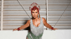 Virginia Fonseca passou sufoco com fantasia durante desfile da Grande Rio