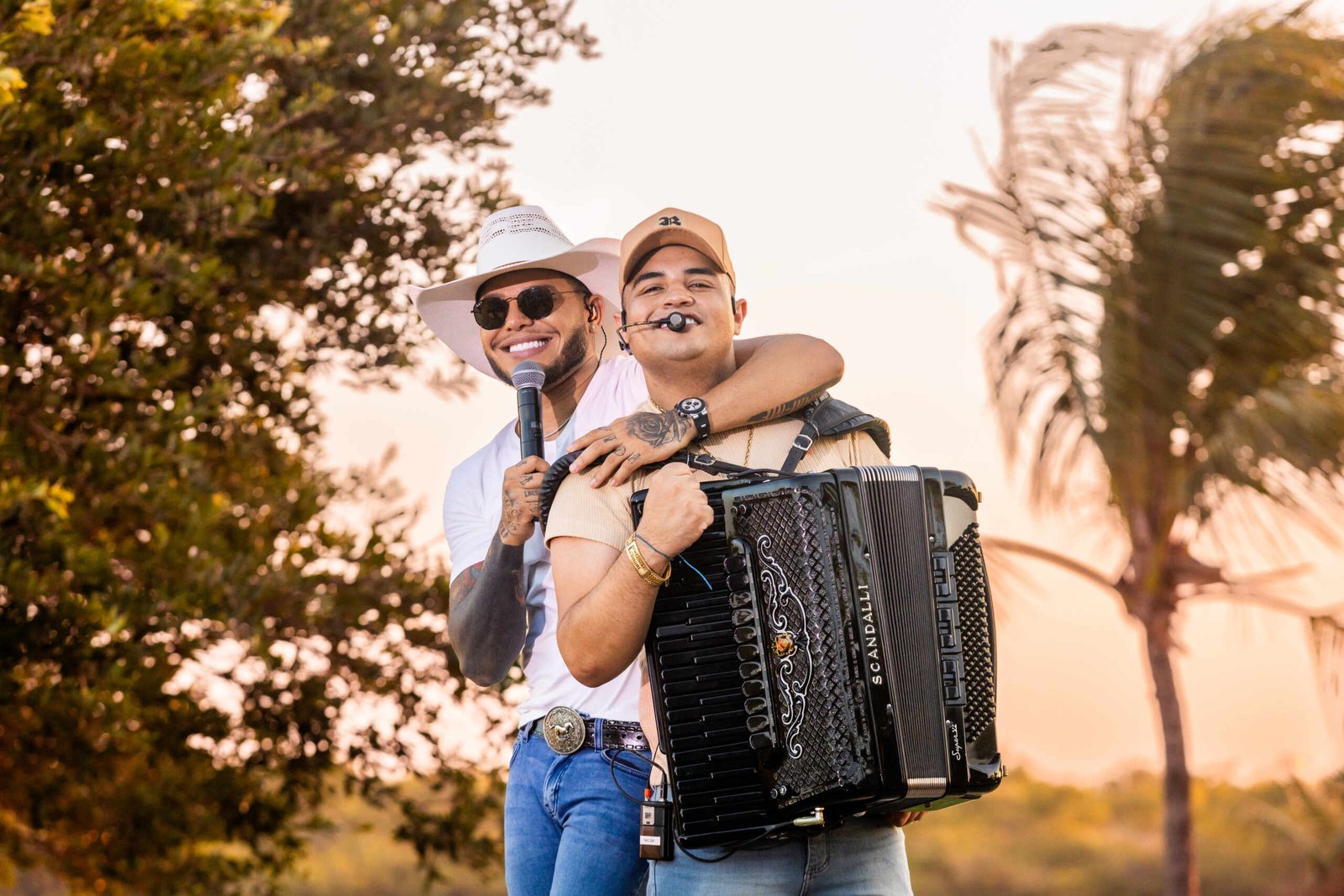 Tierry e Tarcísio do Acordeon transformam recaída em hit na inédita “X1”