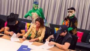 Warner Music Brasil reforça aposta no sertanejo e anuncia Brenno & Matheus em seu casting
