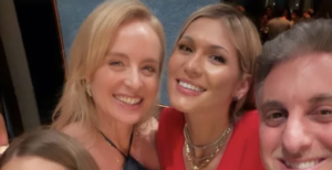Lívia Andrade comemora aniversário nos EUA e reúne famosos em festa com Virginia, Ronaldinho