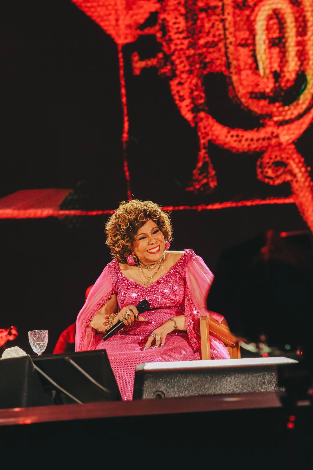 Alcione, Zeca Pagodinho e Jorge Aragão reúnem fãs em show histórico em São Paulo 27 O Maior Encontro do Samba @bmaisca Show Principal Paulo 18