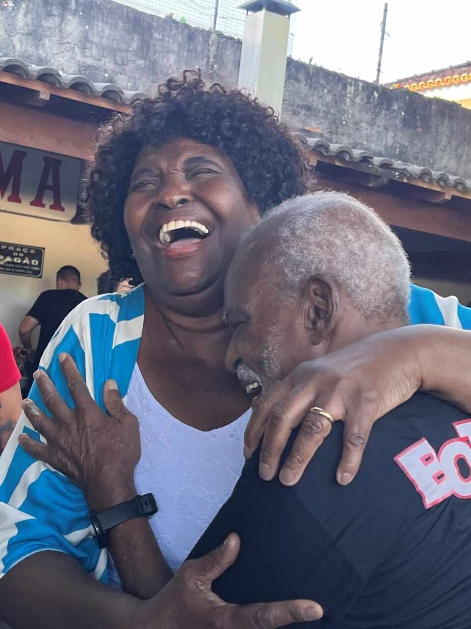 87 anos de história: Antônio Pitanga reúne gerações em festa marcada por emoção 30 Pitanga com Benedita da Silva rotated