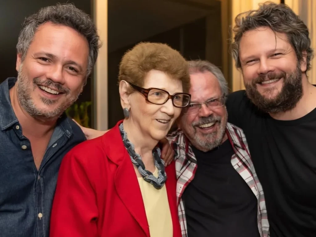 Pai de Selton e Danton Mello morre aos 84 anos; atores emocionam em despedida Pai de Selton e Danton Mello morre aos 84 anos; atores emocionam em despedida