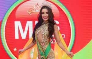 Poliana Orlandini recebe coroa de ouro, usando o mesmo vestido de Calita Franciele, esposa do Amado Batista