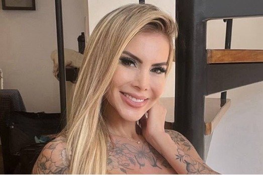 Do universo fitness ao empreendedorismo: Deny Barbie diversificou sua carreira nas plataformas WhatsApp Image 2026 07 21 at 2.59.27 PM