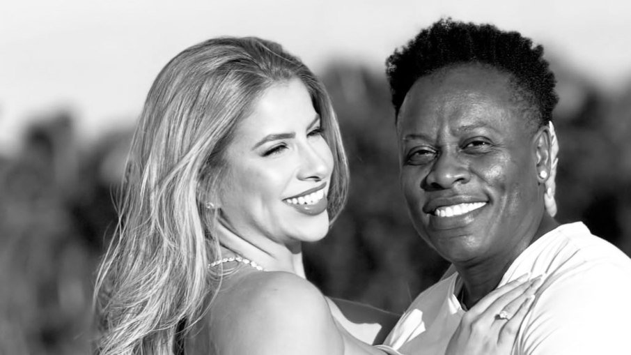 Cantora Neném anuncia o fim do casamento com influenciadora 7 Cantora Neném anuncia o fim do casamento com influenciadora