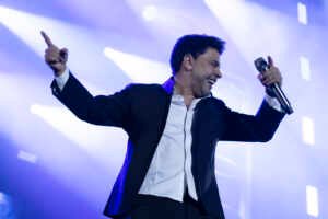 Zezé Di Camargo leva o projeto “Rústico” ao público em três cidades no último fim de semana